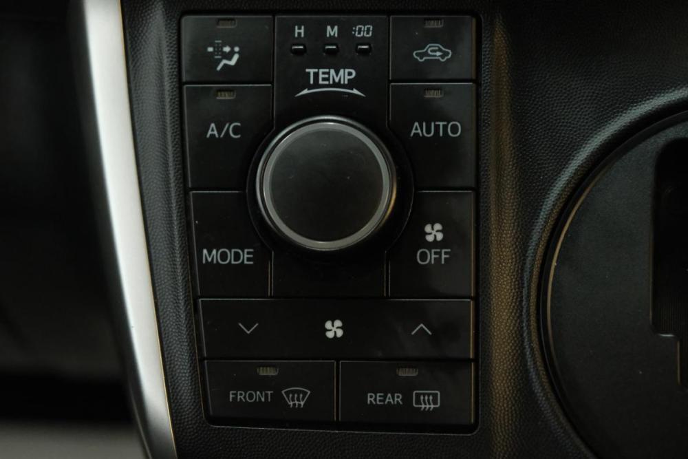 Toyota Wish II Рестайлинг Омск  - изображение 15