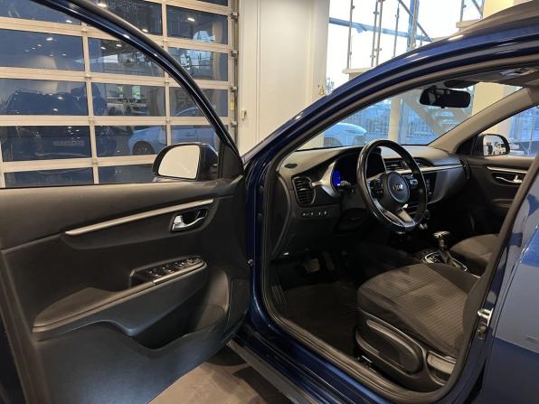 Kia Rio IV Рестайлинг с пробегом 2021 года, цена 1 727 000 рублей, 122914 км, хэтчбек, Автокод Объявления