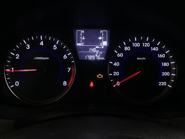 Hyundai Solaris I Рестайлинг с пробегом 2016 года, цена 670 000 рублей, 178975 км, хэтчбек, Автокод Объявления