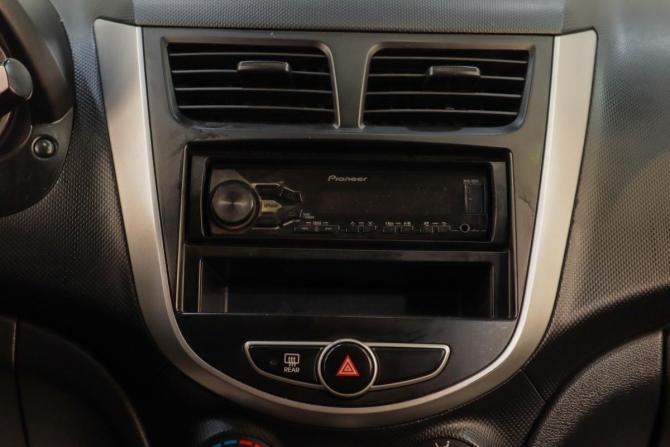 Hyundai Solaris I с пробегом 2013 года, цена 639 000 рублей, 295000 км, хэтчбек, Автокод Объявления