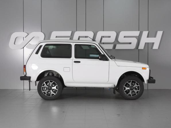 Lada (ВАЗ) Niva Legend с пробегом 2024 года, цена 1 060 000 рублей, 1672 км, внедорожник, Автокод Объявления