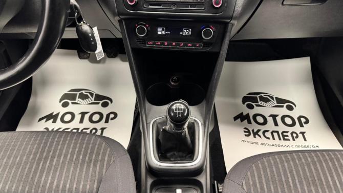 Volkswagen Polo V с пробегом 2014 года, цена 530 000 рублей, 325353 км, седан, Автокод Объявления