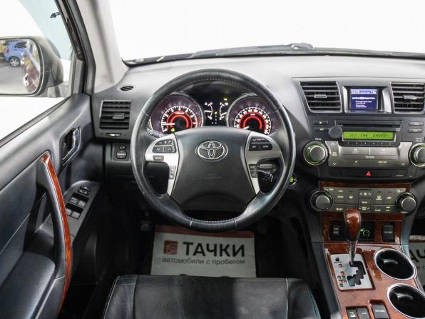 Toyota Highlander II (XU40) Рестайлинг с пробегом 2012 года, цена 2 180 000 рублей, 232420 км, внедорожник, Автокод Объявления
