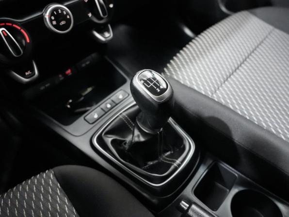 Kia Rio IV с пробегом 2019 года, цена 1 295 000 рублей, 163880 км, хэтчбек, Автокод Объявления