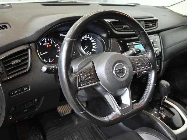 Nissan Qashqai II с пробегом 2019 года, цена 1 950 000 рублей, 123246 км, внедорожник, Автокод Объявления