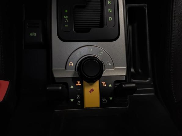 Land Rover Discovery III с пробегом 2008 года, цена 910 000 рублей, 220001 км, внедорожник, Автокод Объявления