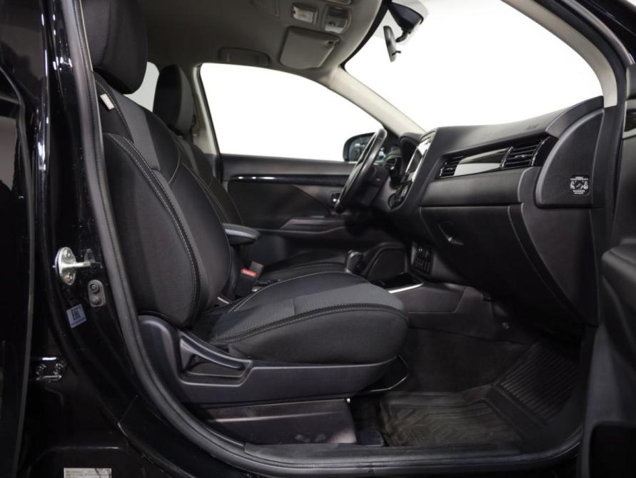 Mitsubishi Outlander III Рестайлинг 3 Санкт-Петербург  - изображение 25
