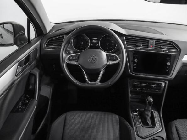 Volkswagen Tiguan II Рестайлинг с пробегом 2021 года, цена 2 599 000 рублей, 73728 км, внедорожник, Автокод Объявления