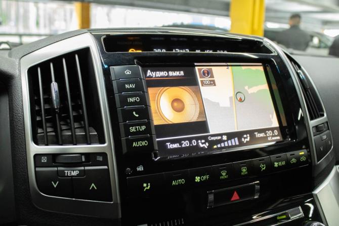 Toyota Land Cruiser 200 Series Рестайлинг 1 с пробегом 2012 года, цена 4 169 000 рублей, 149086 км, внедорожник, Автокод Объявления