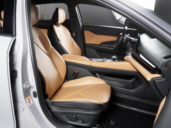Changan UNI-V I с пробегом 2022 года, цена 2 149 000 рублей, 37098 км, лифтбек, Автокод Объявления