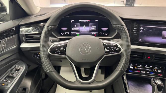 Volkswagen Passat B8 Рестайлинг с пробегом 2022 года, цена 2 300 000 рублей, 80371 км, седан, Автокод Объявления