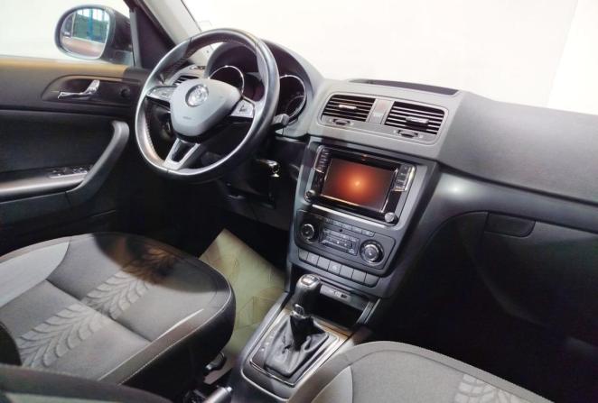 Skoda Yeti I Рестайлинг с пробегом 2017 года, цена 1 860 000 рублей, 66460 км, внедорожник, Автокод Объявления