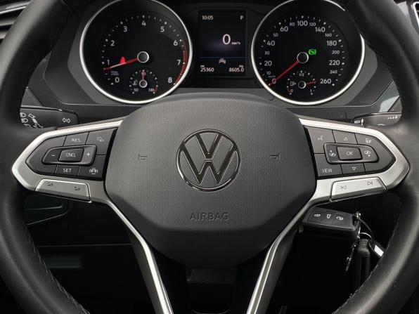 Volkswagen Tiguan II Рестайлинг с пробегом 2021 года, цена 3 279 000 рублей, 25358 км, внедорожник, Автокод Объявления