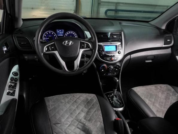 Hyundai Solaris I с пробегом 2012 года, цена 799 000 рублей, 191478 км, хэтчбек, Автокод Объявления