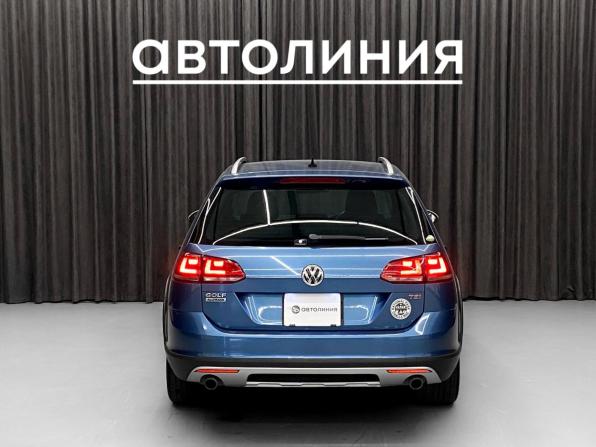 Volkswagen Golf VII с пробегом 2015 года, цена 1 489 000 рублей, 176000 км, универсал, Автокод Объявления