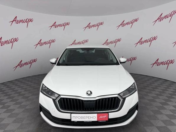 Skoda Octavia IV (A8) с пробегом 2021 года, цена 2 110 000 рублей, 96657 км, лифтбек, Автокод Объявления