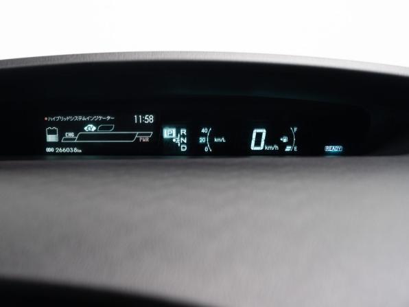 Toyota Prius III Рестайлинг (XW30) с пробегом 2012 года, цена 1 130 000 рублей, 266039 км, лифтбек, Автокод Объявления