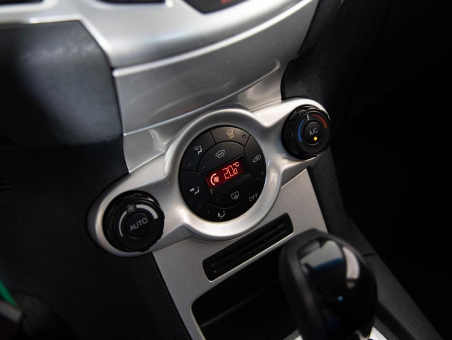 Ford Fiesta Mk6 Санкт-Петербург  - изображение 13