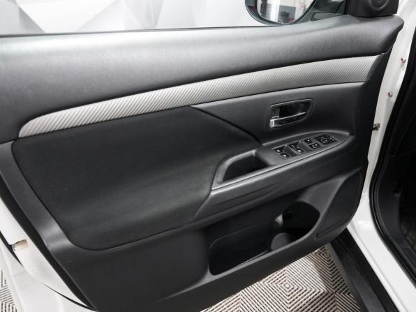 Mitsubishi Outlander III Рестайлинг 2 с пробегом 2017 года, цена 1 740 000 рублей, 193420 км, внедорожник, Автокод Объявления