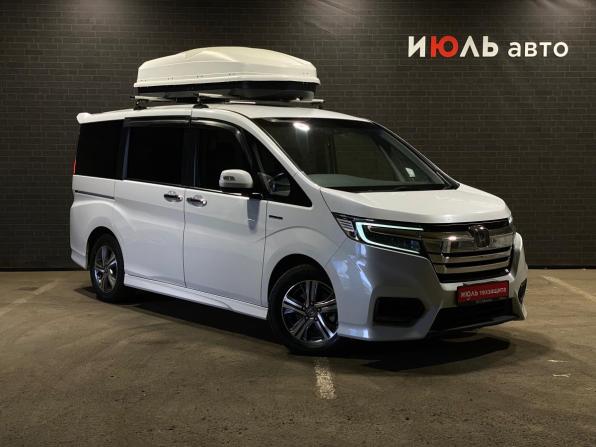 Honda Stepwgn V Рестайлинг с пробегом 2019 года, цена 2 575 000 рублей, 156620 км, минивэн, Автокод Объявления