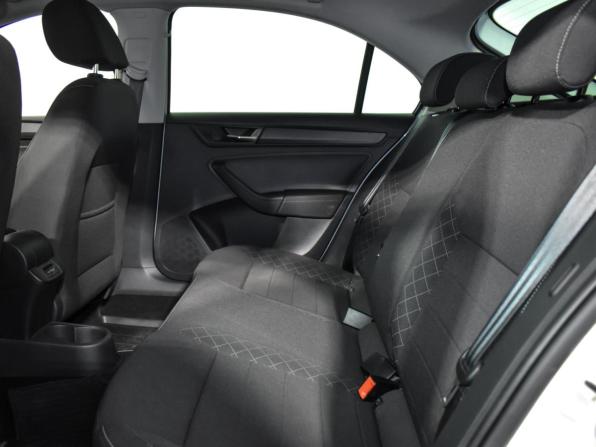 Skoda Rapid II с пробегом 2020 года, цена 1 640 000 рублей, 45000 км, лифтбек, Автокод Объявления
