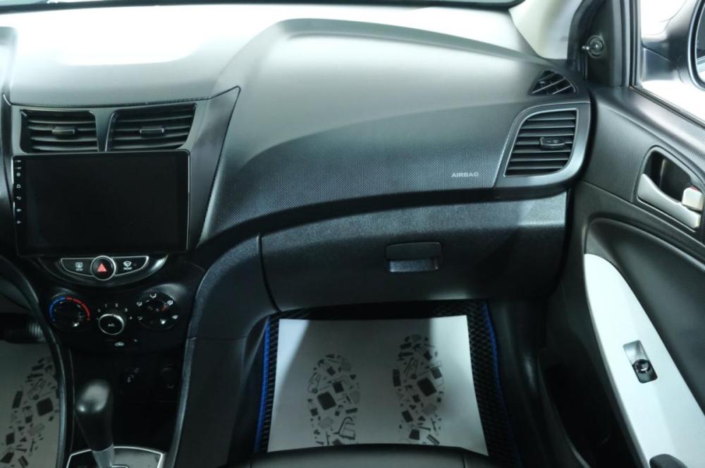 Hyundai Solaris I Омск  - изображение 17