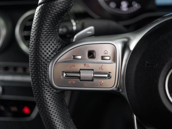 Mercedes-Benz C-Класс IV (W205) Рестайлинг с пробегом 2019 года, цена 2 340 000 рублей, 100894 км, седан, Автокод Объявления