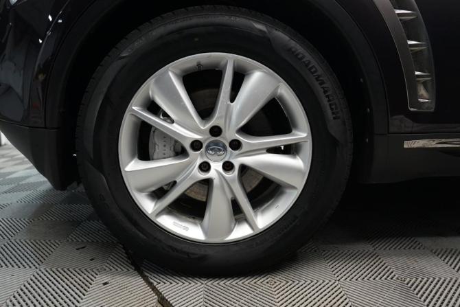 Infiniti FX II (S51) Рестайлинг с пробегом 2013 года, цена 2 155 000 рублей, 175000 км, внедорожник, Автокод Объявления