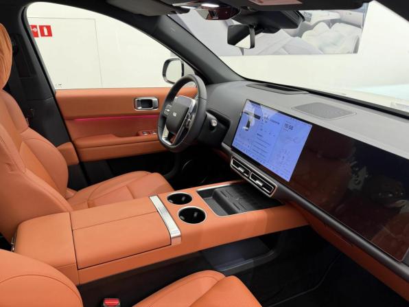 Новый Li Auto (Lixiang) L6 2025 года, цена 8 290 000 рублей, внедорожник, Автокод Объявления