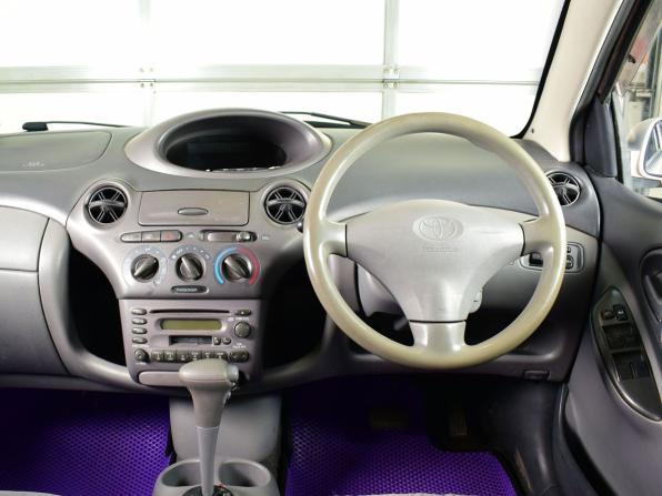 Toyota Vitz I (P10) с пробегом 2001 года, цена 339 995 рублей, 299999 км, хэтчбек, Автокод Объявления