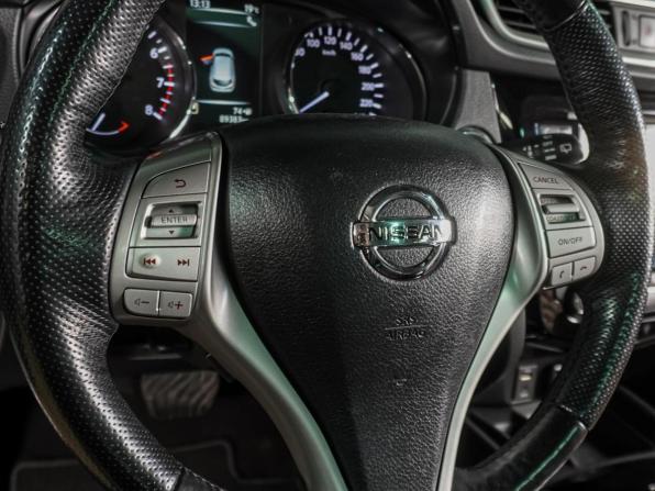 Nissan Qashqai II с пробегом 2017 года, цена 1 999 000 рублей, 89383 км, внедорожник, Автокод Объявления