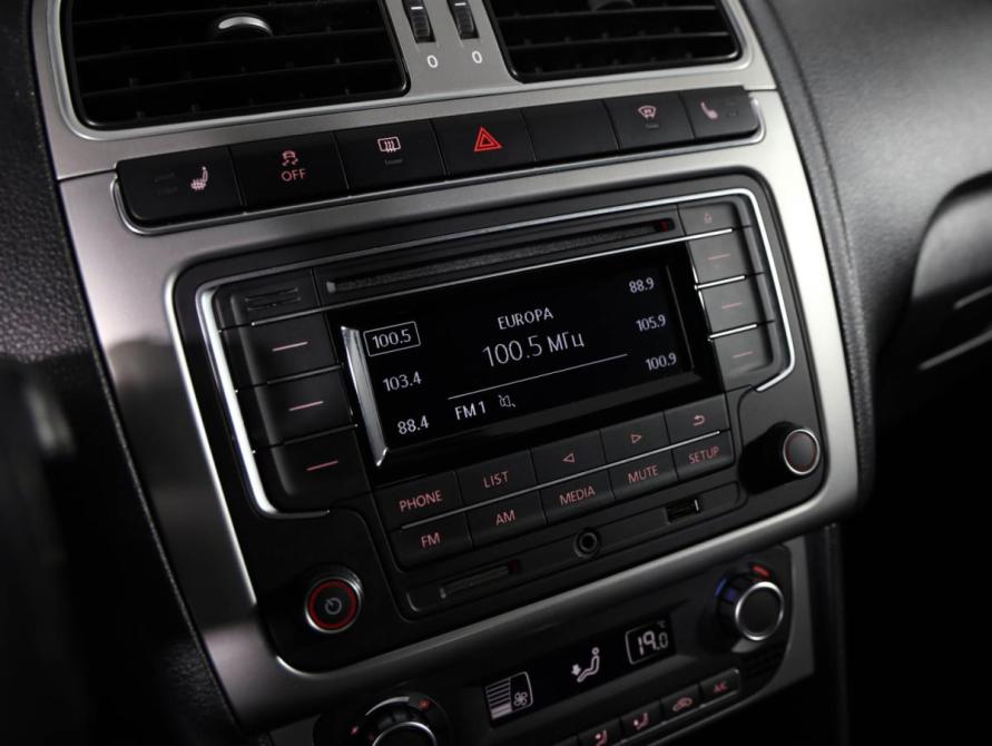 Volkswagen Polo V Рестайлинг Санкт-Петербург  - изображение 14