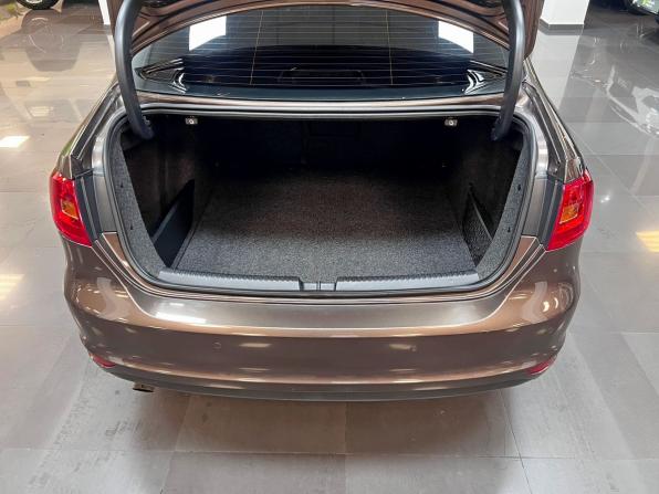 Volkswagen Jetta VI с пробегом 2012 года, цена 1 295 000 рублей, 141767 км, седан, Автокод Объявления