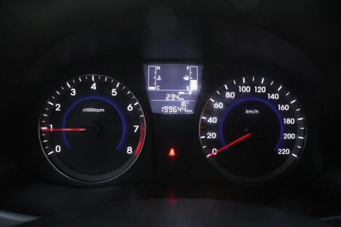 Hyundai Solaris I Рестайлинг с пробегом 2016 года, цена 895 000 рублей, 199644 км, хэтчбек, Автокод Объявления