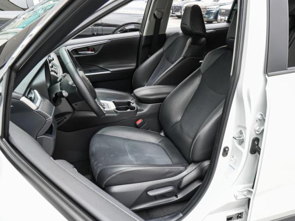 Toyota RAV4 V (XA50) с пробегом 2021 года, цена 3 024 070 рублей, 102852 км, внедорожник, Автокод Объявления