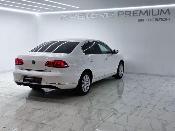 Volkswagen Passat B7 с пробегом 2013 года, цена 1 230 000 рублей, 176800 км, седан, Автокод Объявления