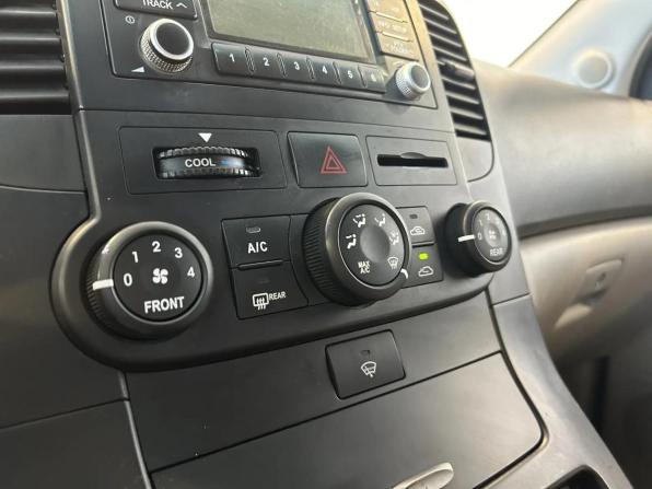 Kia Carnival II с пробегом 2009 года, цена 739 000 рублей, 237283 км, минивэн, Автокод Объявления