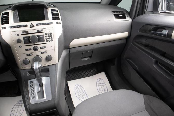 Opel Zafira B Рестайлинг с пробегом 2008 года, цена 799 000 рублей, 198000 км, компактвэн, Автокод Объявления