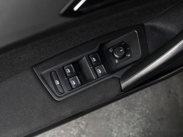 Volkswagen Tiguan II с пробегом 2019 года, цена 2 000 000 рублей, 156711 км, внедорожник, Автокод Объявления