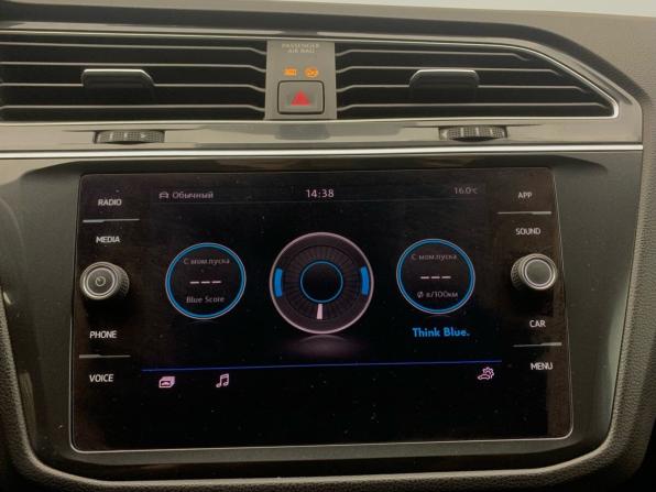 Volkswagen Tiguan II с пробегом 2018 года, цена 2 299 000 рублей, 159626 км, внедорожник, Автокод Объявления