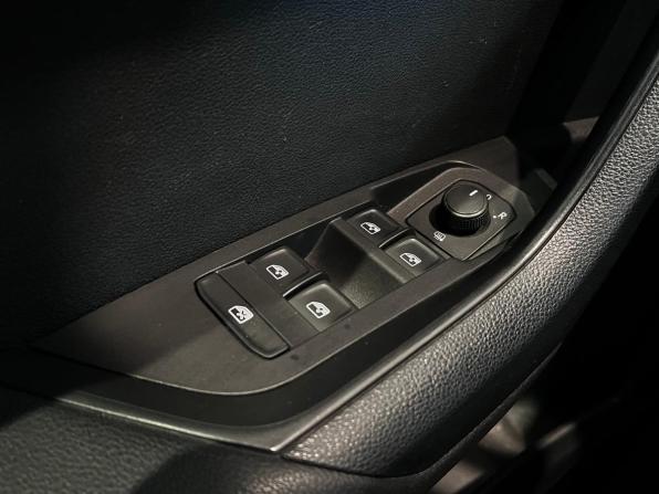 Skoda Karoq I с пробегом 2020 года, цена 2 170 000 рублей, 119194 км, внедорожник, Автокод Объявления