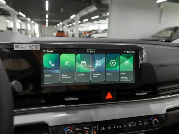 Kia Carnival IV Рестайлинг с пробегом 2026 года, цена 7 300 000 рублей, 20 км, минивэн, Автокод Объявления