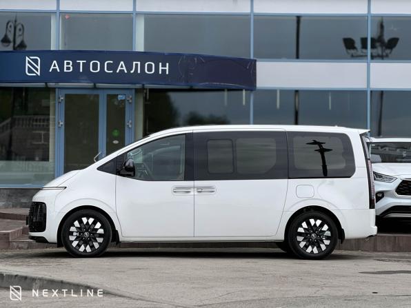 Новый Hyundai Staria I 2025 года, цена 9 990 000 рублей, минивэн, Автокод Объявления