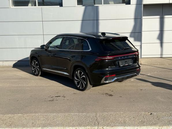 Geely Monjaro I с пробегом 2023 года, цена 2 775 000 рублей, 117847 км, внедорожник, Автокод Объявления