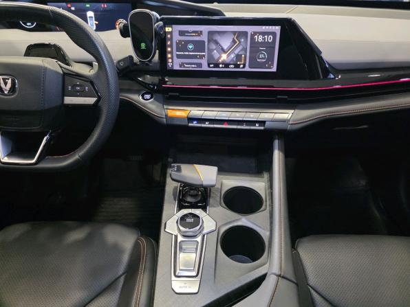 Changan UNI-V I с пробегом 2023 года, цена 2 112 000 рублей, 55901 км, лифтбек, Автокод Объявления
