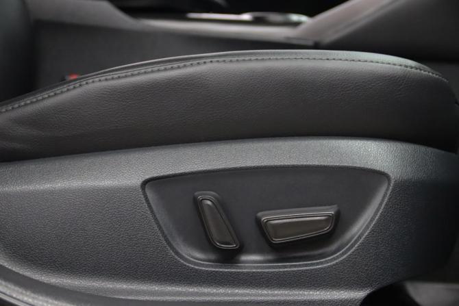 Toyota Camry VIII (XV70) Рестайлинг с пробегом 2021 года, цена 3 295 950 рублей, 80120 км, седан, Автокод Объявления