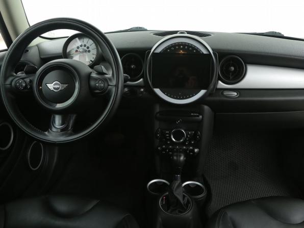 Mini Hatch II (R56) Рестайлинг с пробегом 2011 года, цена 791 000 рублей, 218000 км, хэтчбек, Автокод Объявления