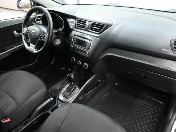 Kia Rio III Рестайлинг с пробегом 2015 года, цена 1 049 900 рублей, 283345 км, седан, Автокод Объявления