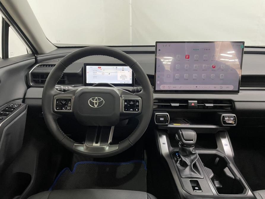 Toyota RAV4 VI (XA60) Воронеж  - изображение 18