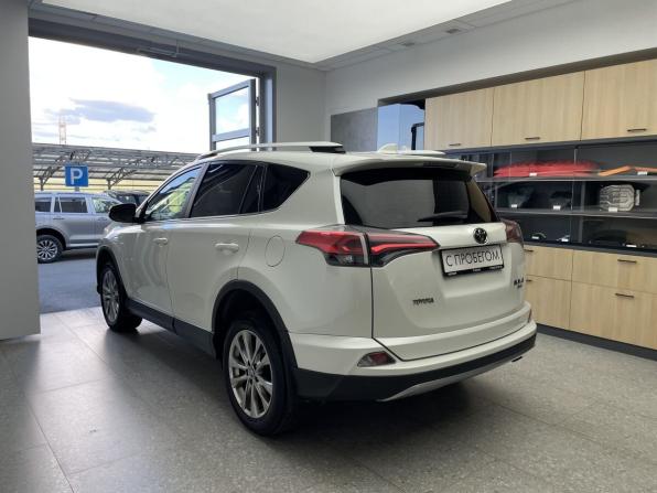 Toyota RAV4 IV (XA40) Рестайлинг с пробегом 2017 года, цена 2 735 000 рублей, 75000 км, внедорожник, Автокод Объявления